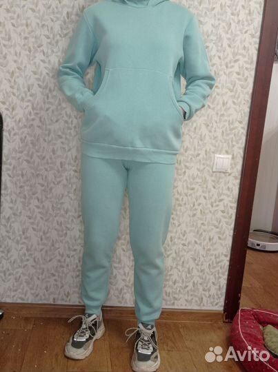 Костюм спортивный