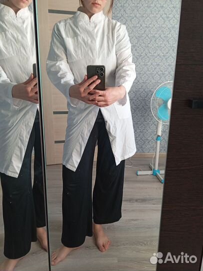 Медицинские халаты женские 46-48 размеров пакетом