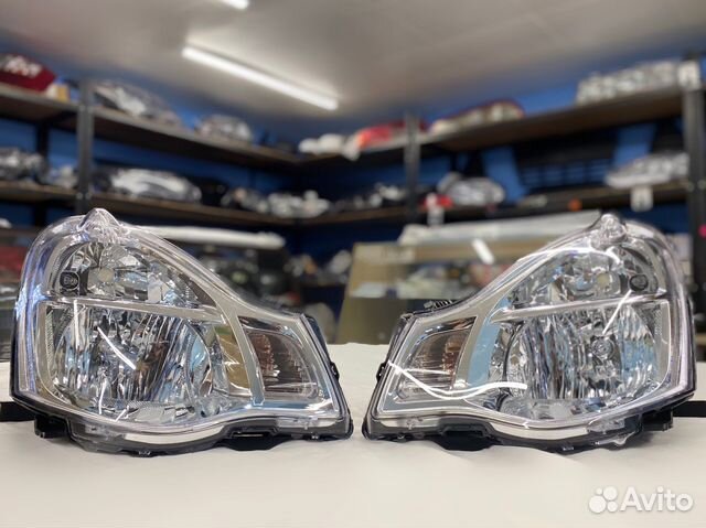 Фары Nissan Almera G15 новые