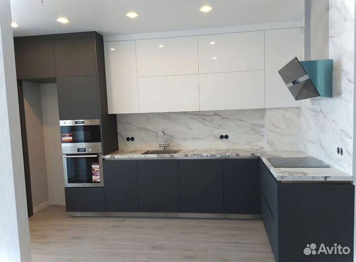 Кухонный гарнитур угловой