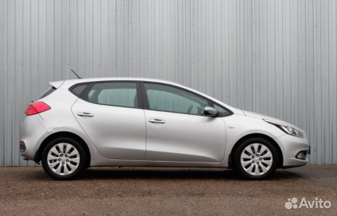 В разборе Kia Ceed 2012
