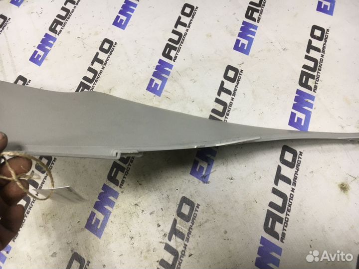 Накладка стойки задней правой Тойота Королла Е150