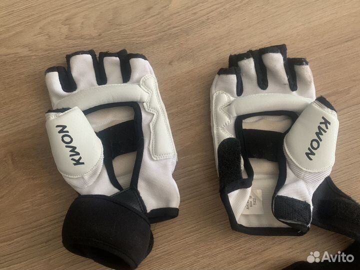 Перчатки для тхэквондо WTF