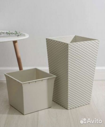 Набор кашпо для цветов со вставкой