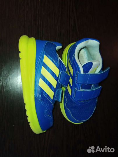 Кроссовки adidas оригинал