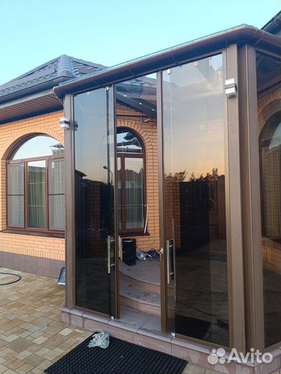 Стеклянные ограждения, перегородки из стекла