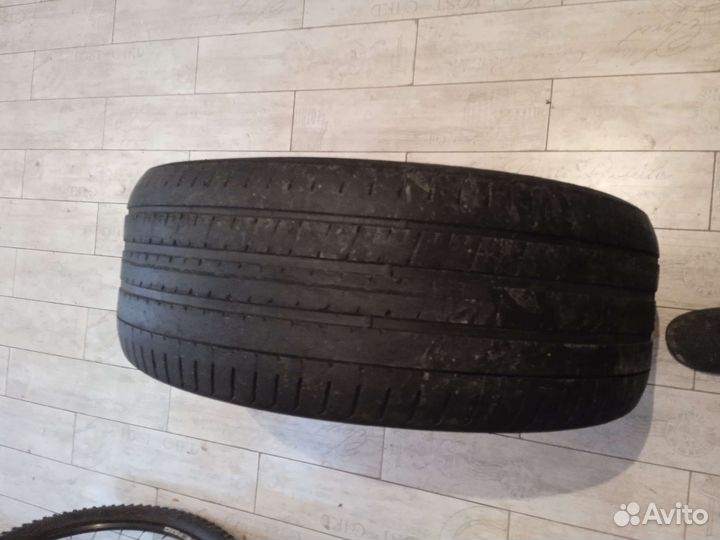 Pirelli P Zero 275/45 R21 и 315/40 R21