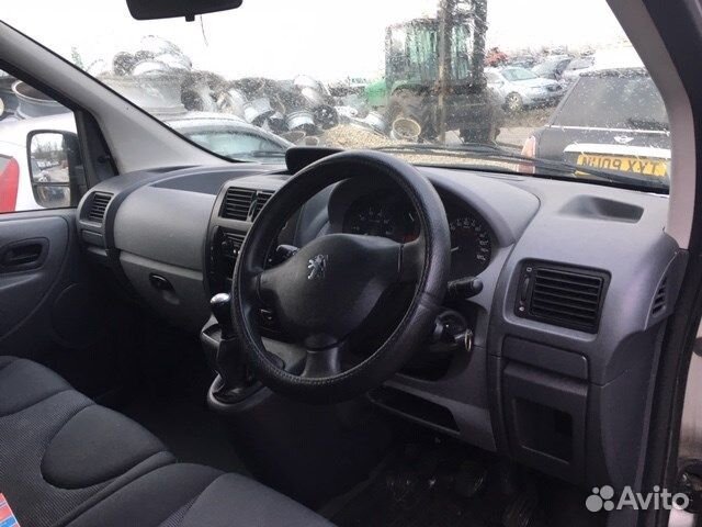 Разбор на запчасти Peugeot Expert
