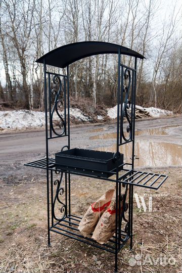 Мангал с крышей