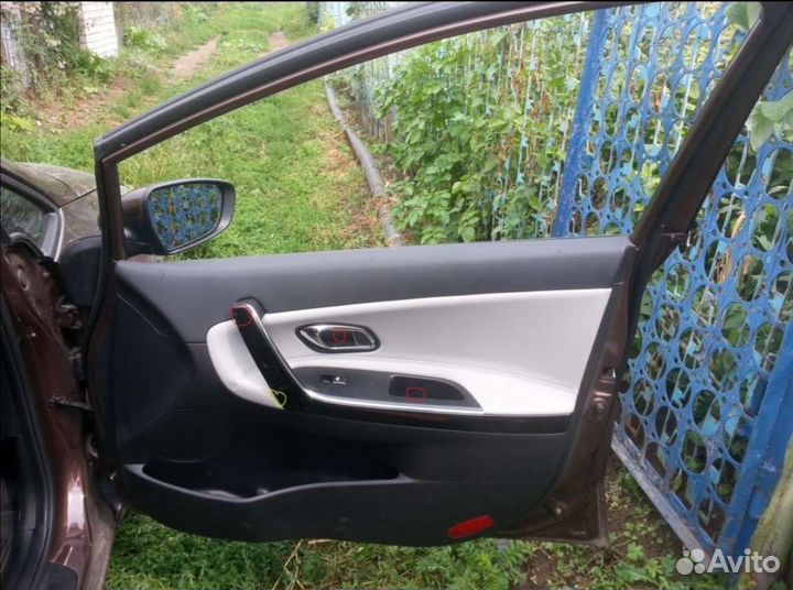 Стекла передние боковые Kia Ceed 2 JD