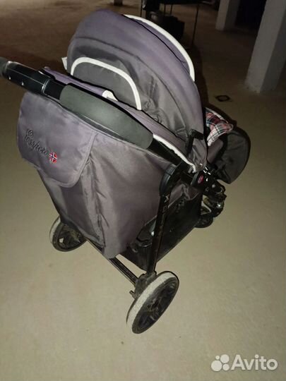 Прогулочная коляска