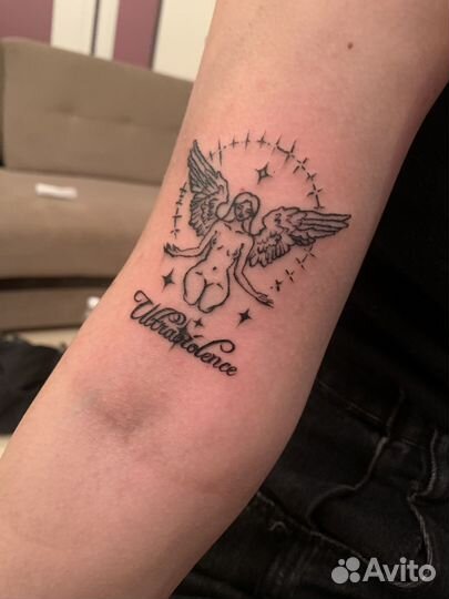 Мастер татуировки