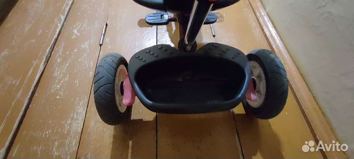 Велосипед-коляска с ручкой