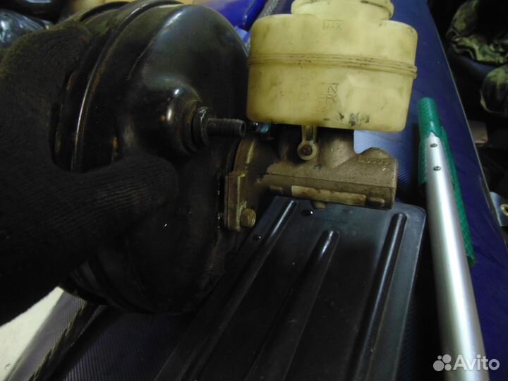 Главный тормозной цилиндр с вакуумником