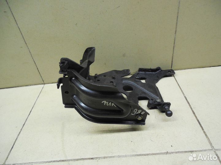 Кронштейн топливного фильтра Focus II 2008-2011