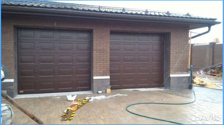 Секционные ворота