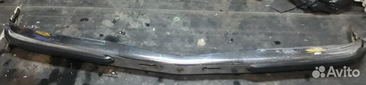 Бампер передний на Мерседес 123