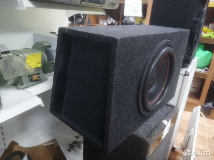 Сабвуфер aura