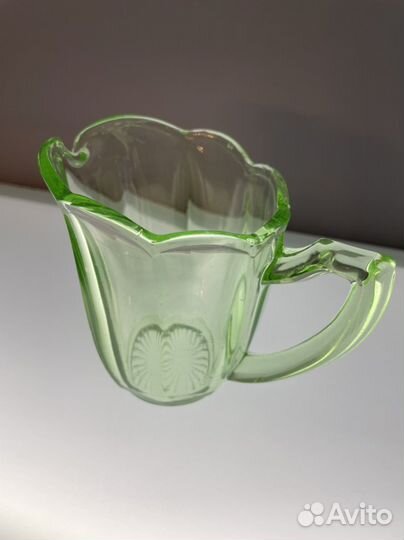 Молочник зелёное стекло