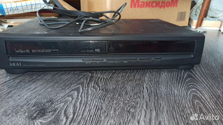 Видеомагнитофон akai