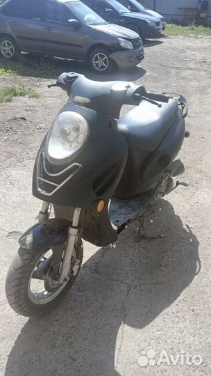 Скутер Racer Sagita