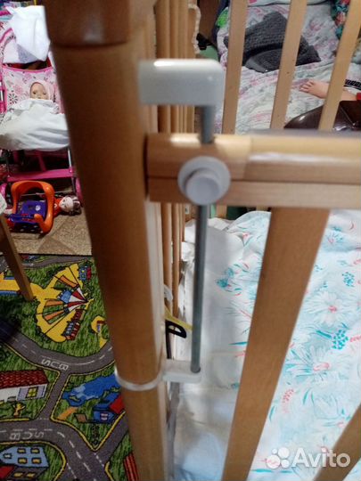 Детская кроватка с поперечным маятником