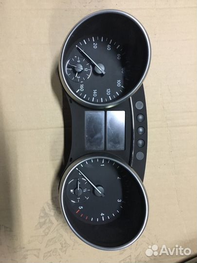 Мерседес мл 164 ML 164 приборная панель