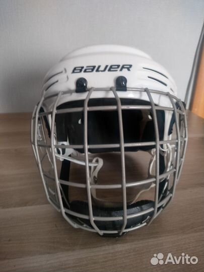 Шлем хоккейный