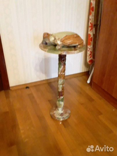 Оникс: журнальный столик, черепаха,подсвечник NJ