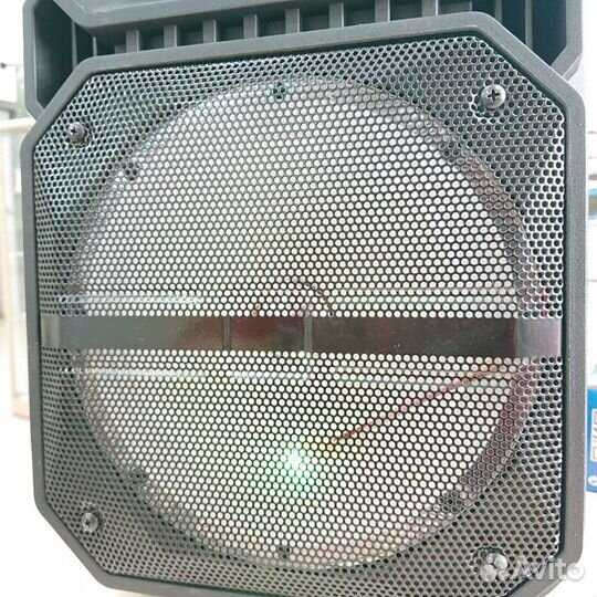 Мощная беспроводная концертная активная колонка