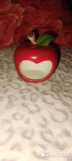 Вместительный домик для грызунов яблоко