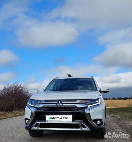 Mitsubishi Outlander 2.0 CVT, 2020, 23 877 км