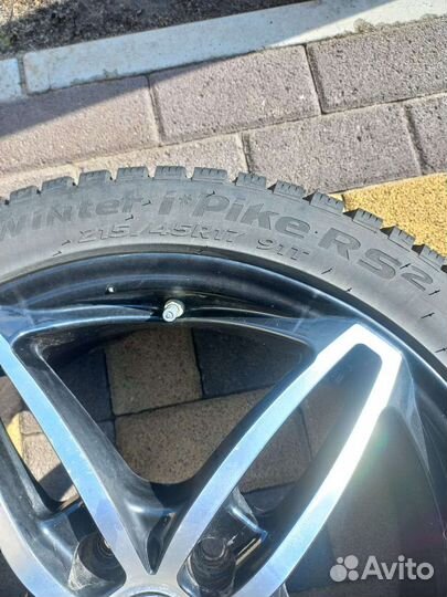 Winter Tact UG 4 215/45 R17 71