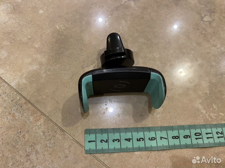 Автодержатель для смартфона панель решетку новый