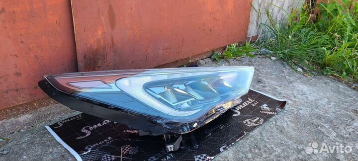 Фара Правая/левая Hyundai Solaris LED 92102H5700