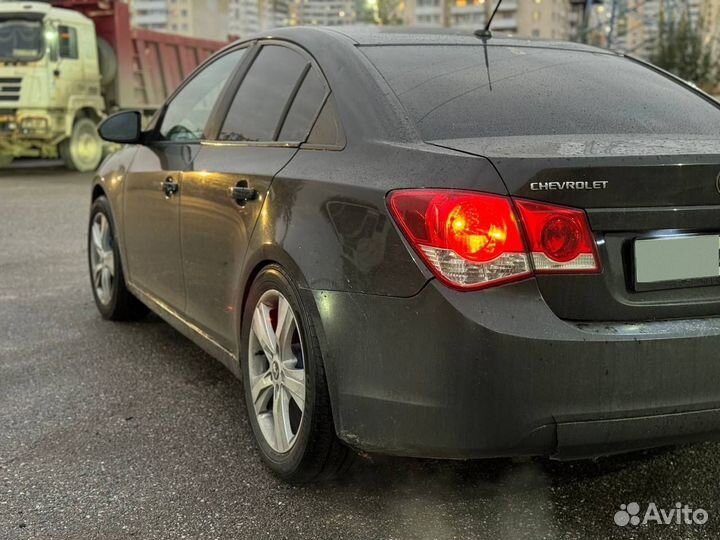 Chevrolet Cruze 1.6 AT, 2009, 220 000 км