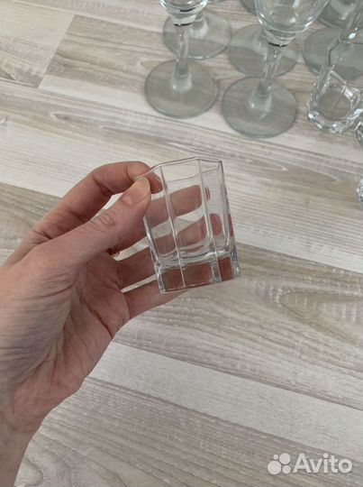 Бокалы, рюмки