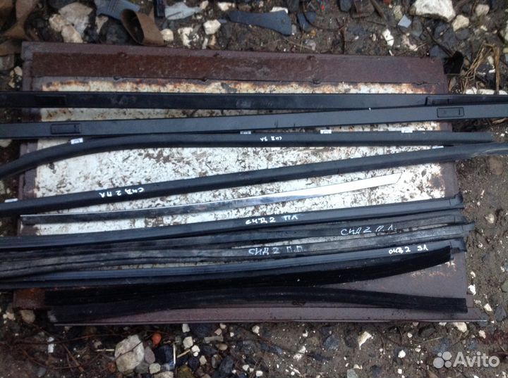 Молдинг уплотнитель Киа Сид Kia Ceed 2