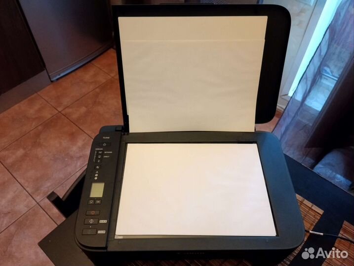 Струйный цветной принтер