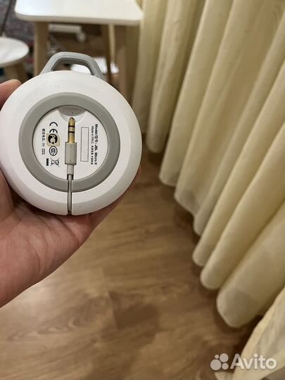 Портативная колонка jbl