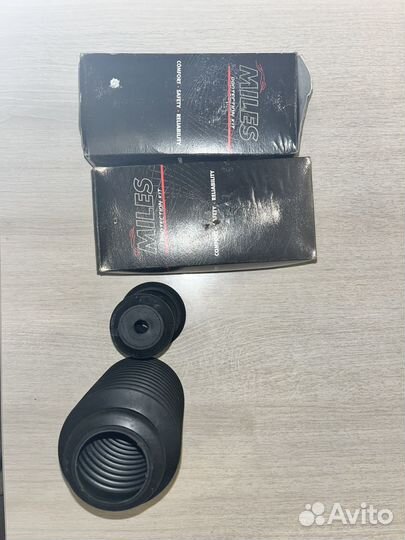 Пыльник с отбойником Miles DB 47041