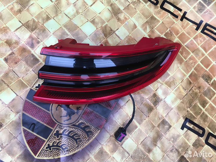 Porsche Macan фонарь задний правый