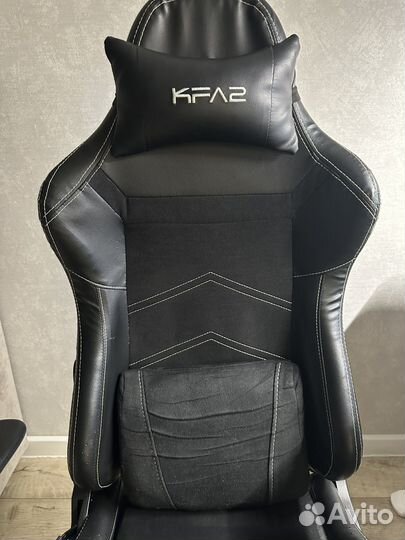 Компьютерное кресло KFA2 Gaming Chair 04 L