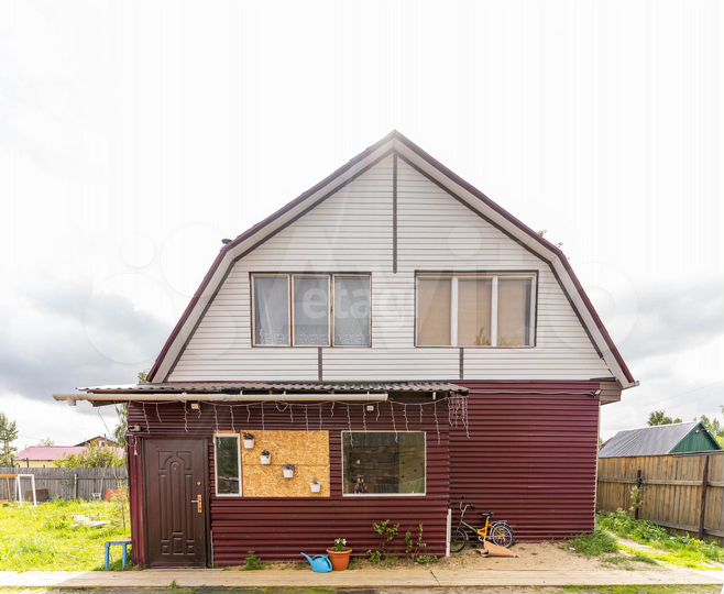 Дом 100 м² на участке 5,7 сот.