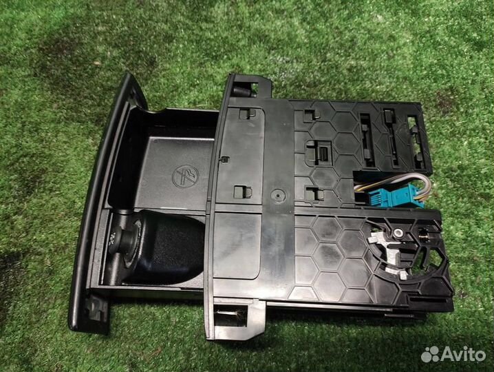 Пепельница Mercedes Benz ML W164 2007