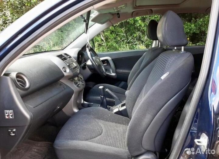 Машинокомплект Toyota RAV4 2.0 i МКПП 2008 год
