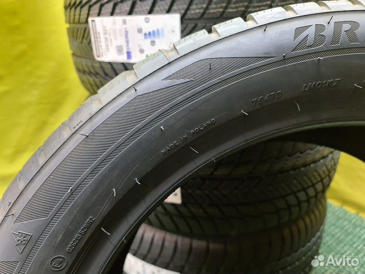 Bridgestone Blizzak LM-001 285/45 R21