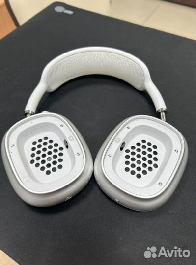 Беспроводные наушники Apple AirPods Max Silver