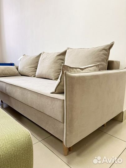 Диван на высоких ножках поямой раскладной новый