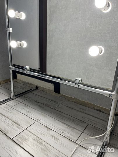 Гримерное зеркало